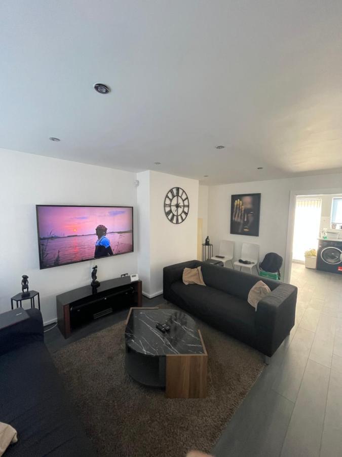 Tilbury Docks Rooms For Short Letting Eksteriør bilde